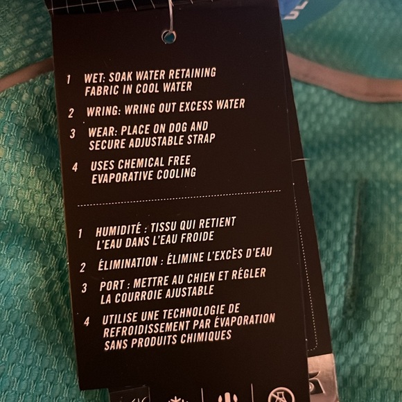 Canada Pooch Wet Reveal Smiley Cooling Dog Vest, 18 - Picture 7 of 10